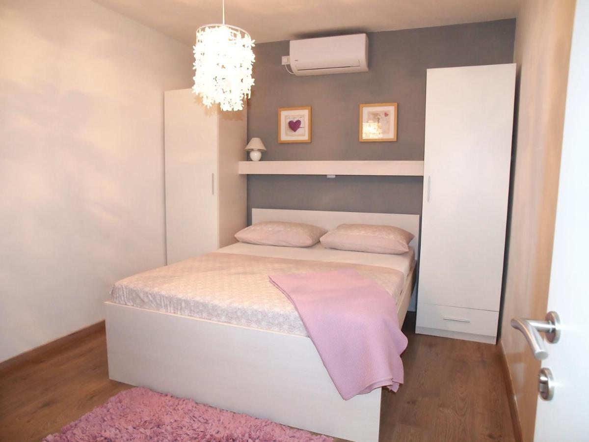 Igor Apartment